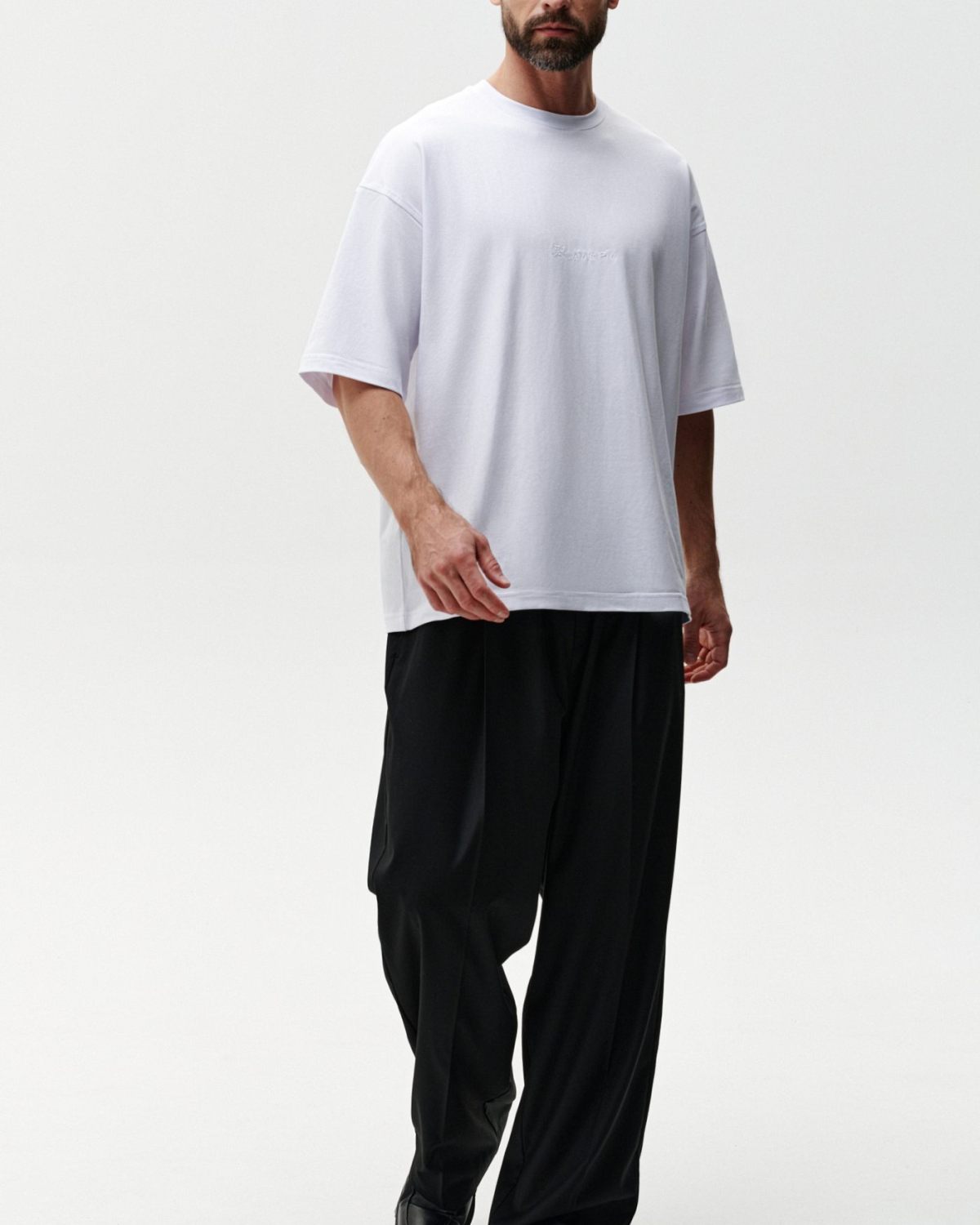 Широкие прямые брюки 