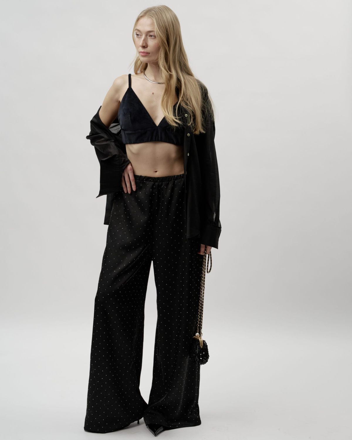 Широкие прямые брюки со стразами 