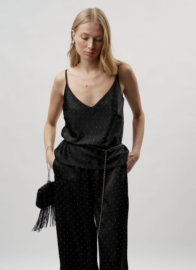 Блузка-топ со стразами 