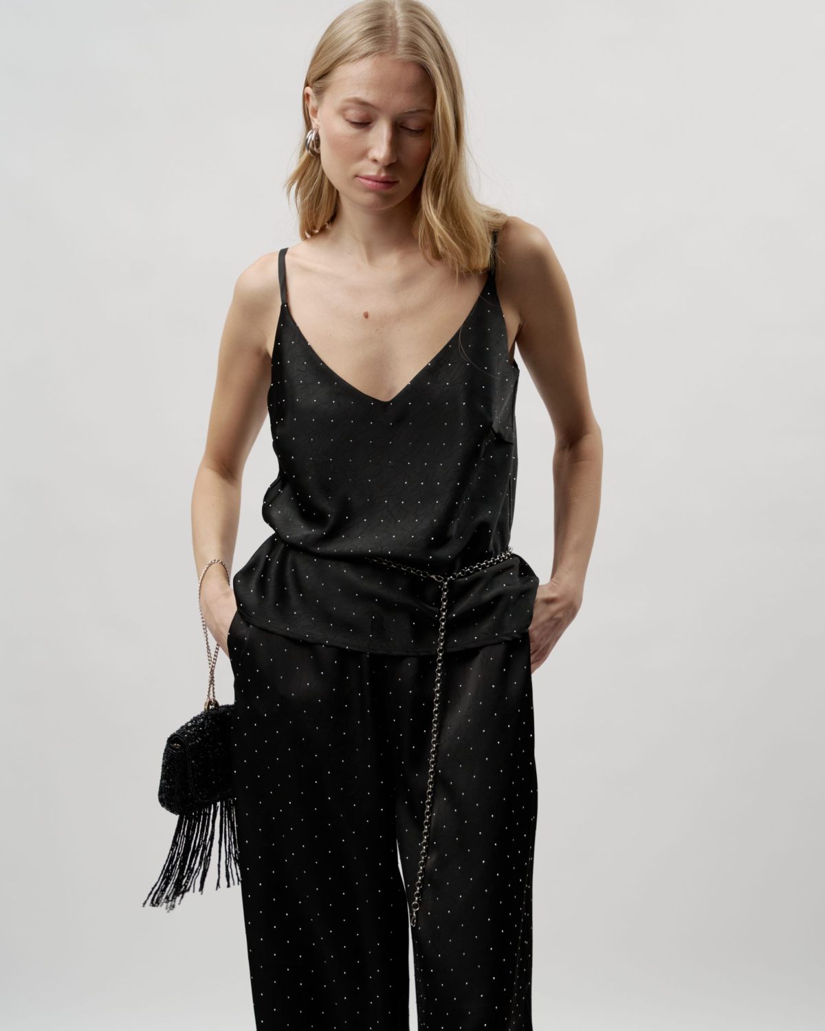 Блузка-топ со стразами 