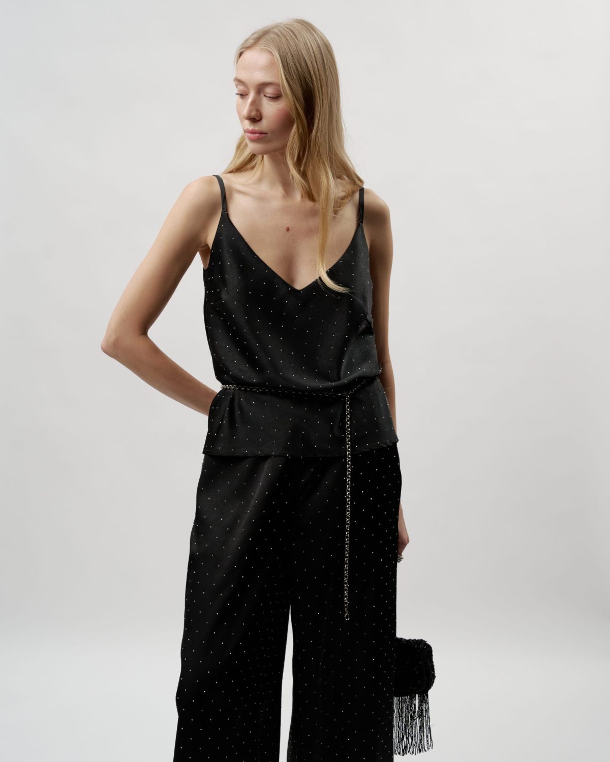 Блузка-топ со стразами 